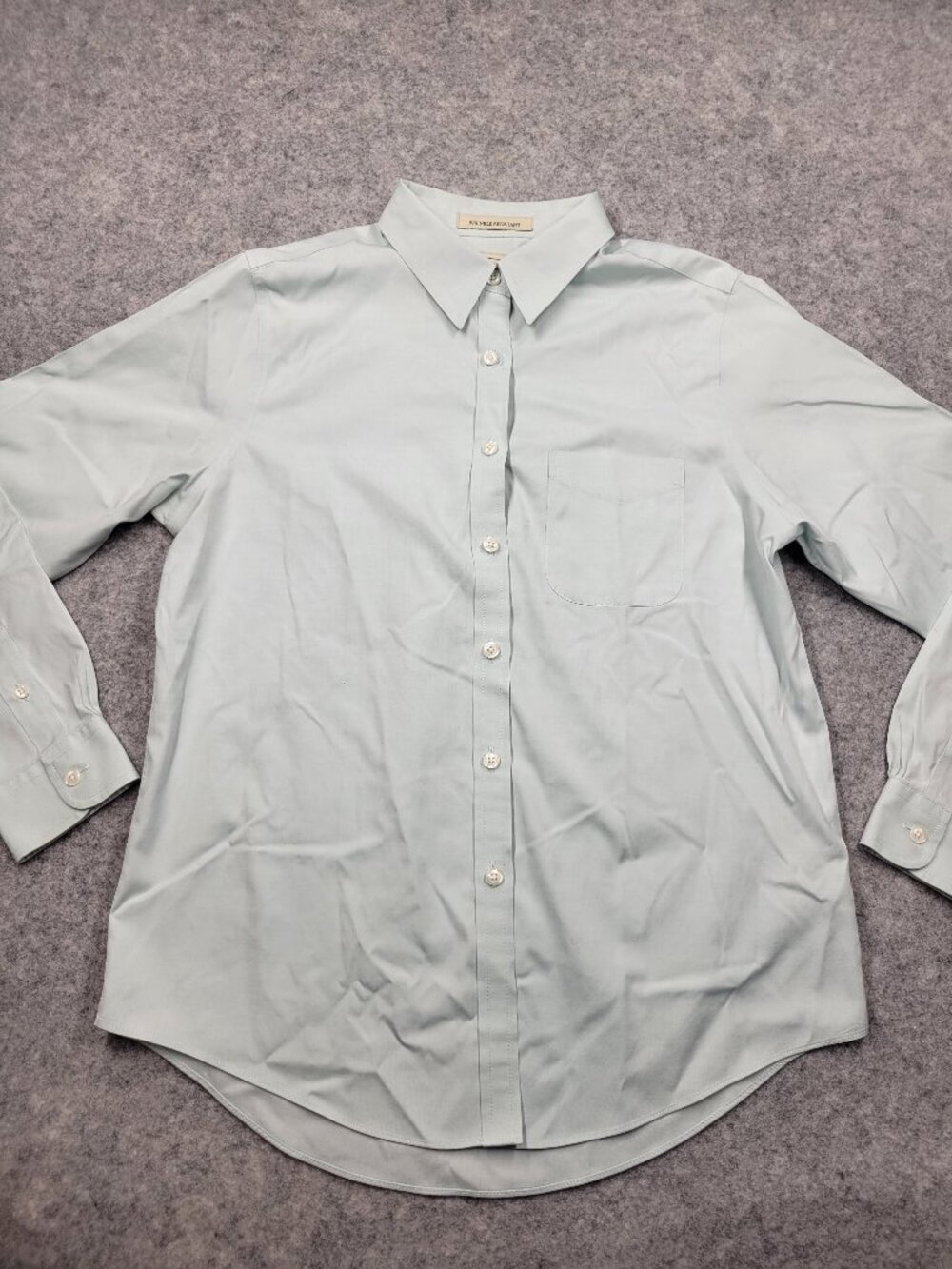 L.L. Bean womens button down shirt size small light green good condition